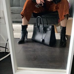 Meet your Posher, Joyce